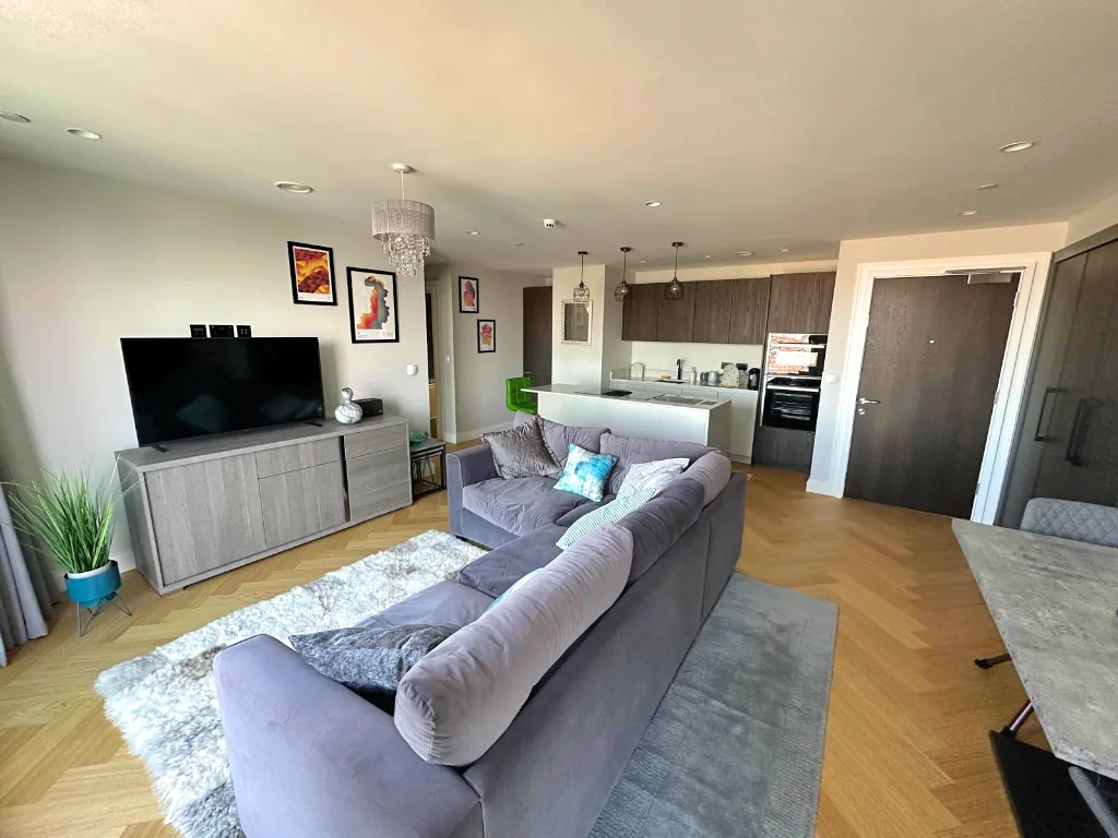 2 bedroom penthouse for rent