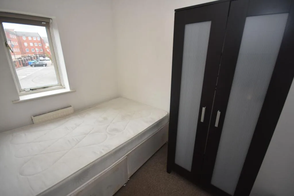 End of terrace house for rent