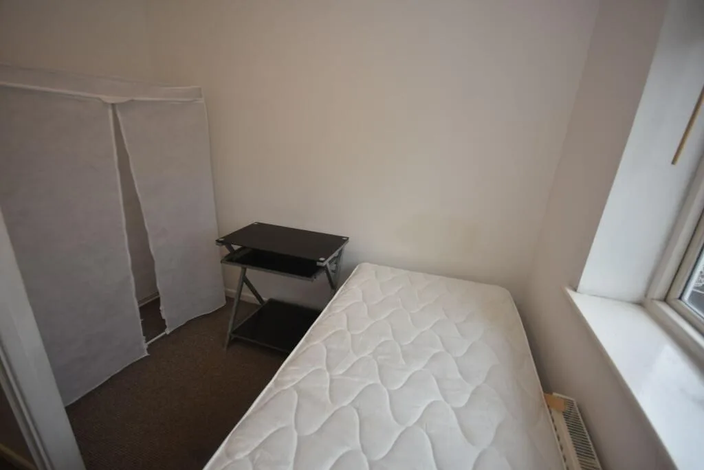 End of terrace house for rent