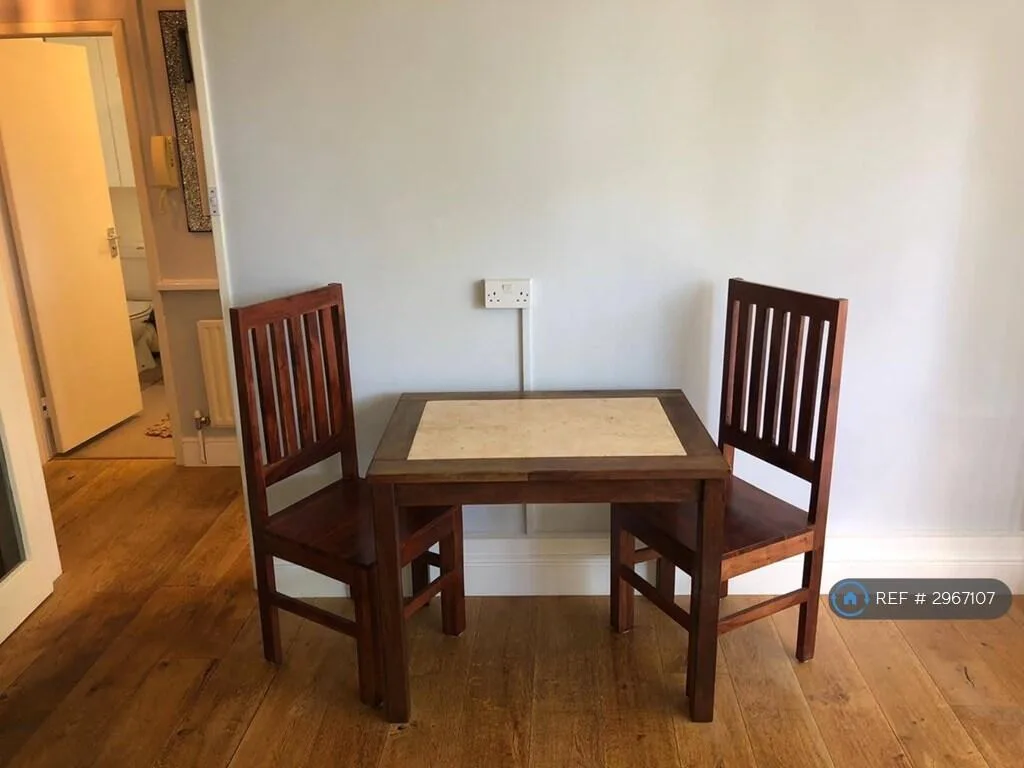 Studio flat for rent