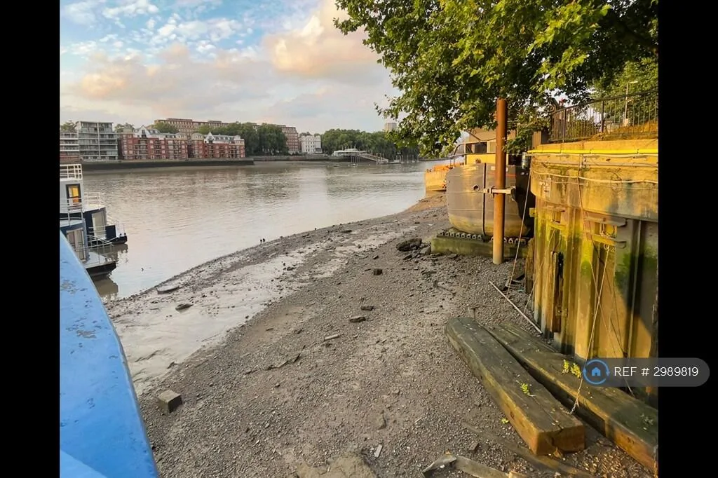 2 bedroom house boat for rent