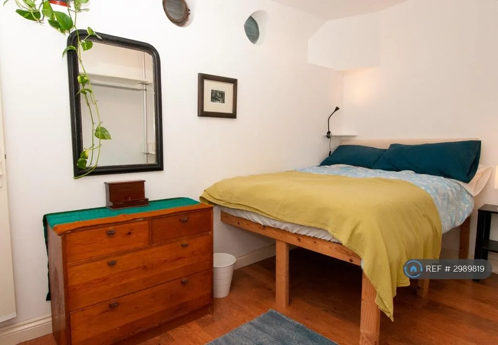 2 bedroom house boat for rent