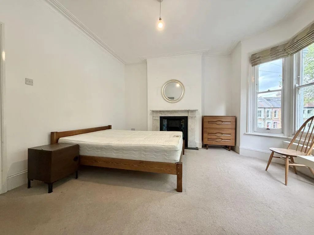 1 bedroom house share for rent