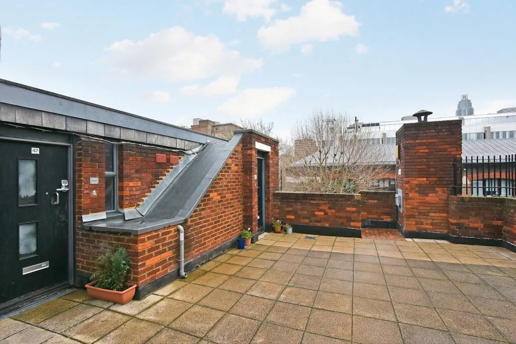 Studio flat for rent