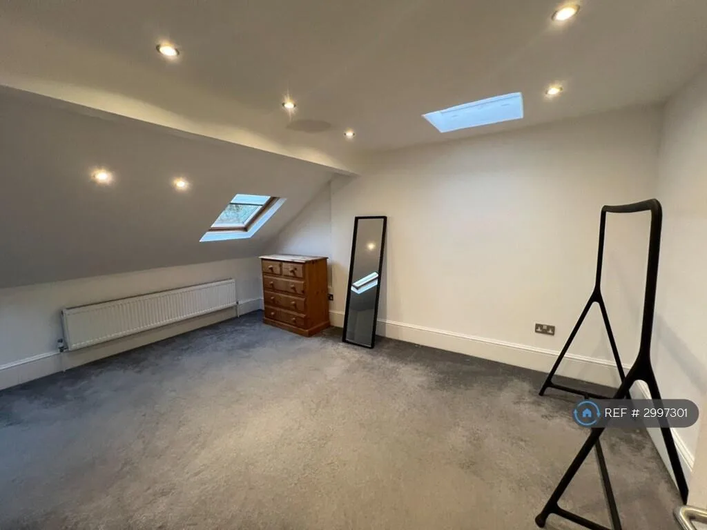 4 bedroom maisonette for rent