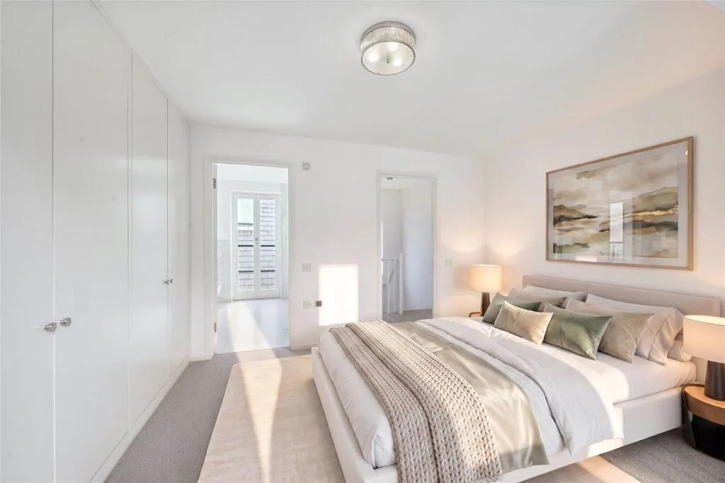 5 bedroom terraced house for rent