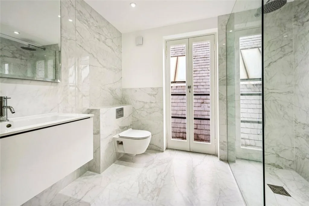 5 bedroom terraced house for rent