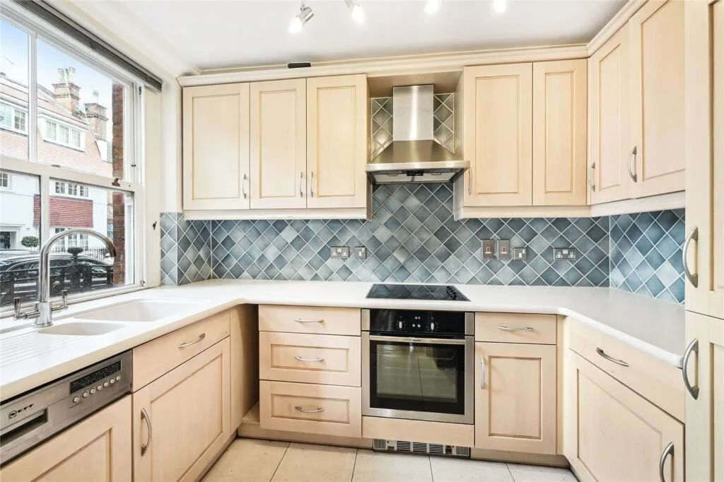 3 bedroom flat for rent