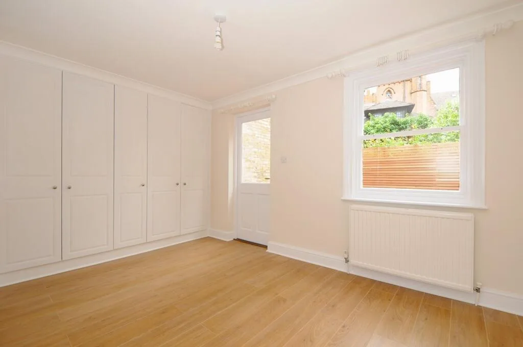 1 bedroom ground floor flat for rent