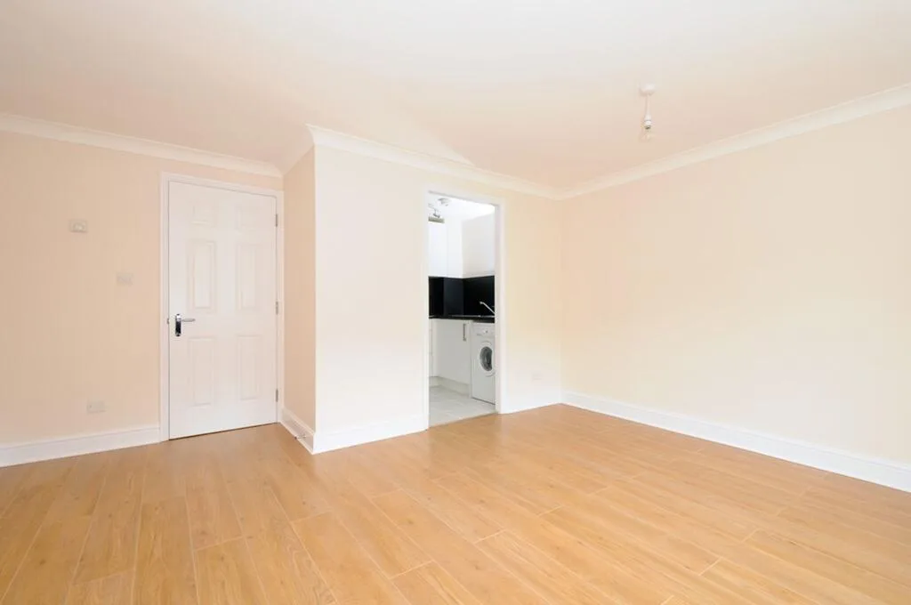 1 bedroom ground floor flat for rent