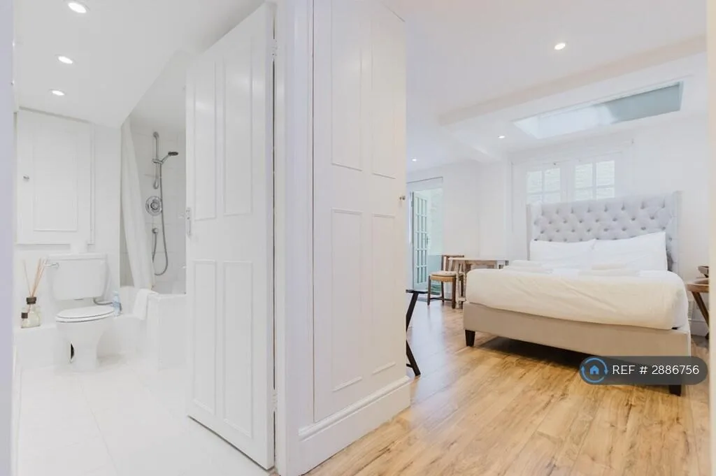 Studio flat for rent