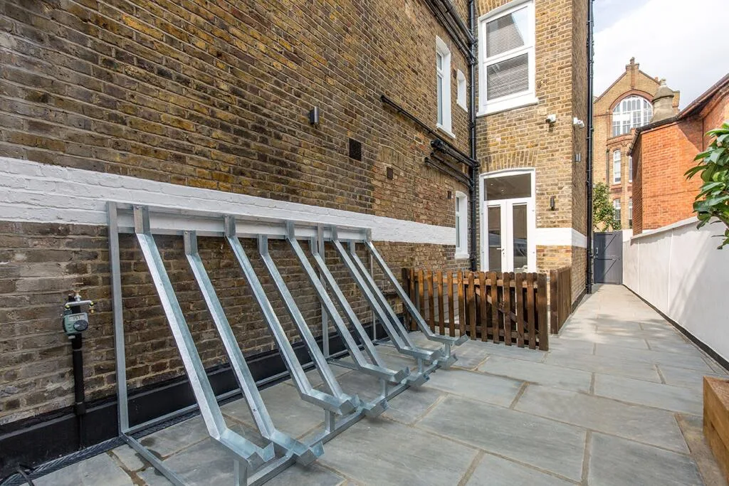 Ground floor studio flat for rent