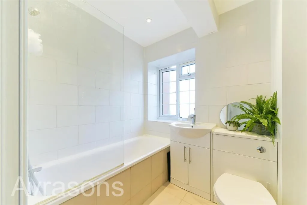 4 bedroom flat for rent
