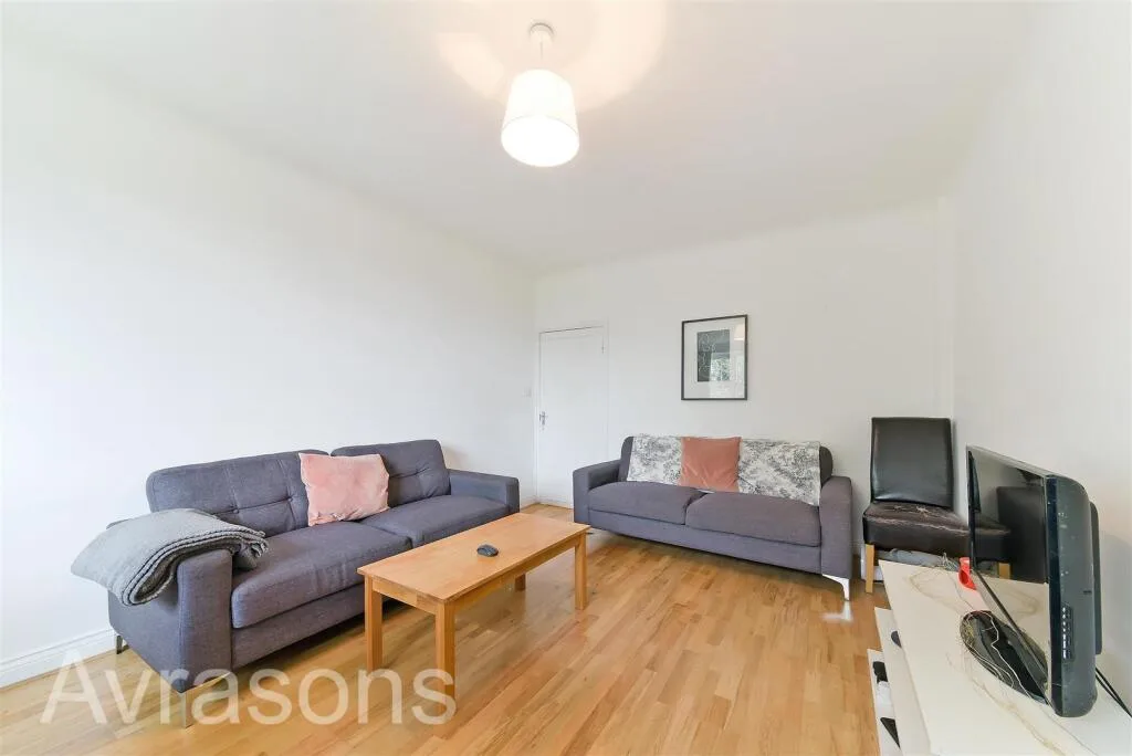 4 bedroom flat for rent
