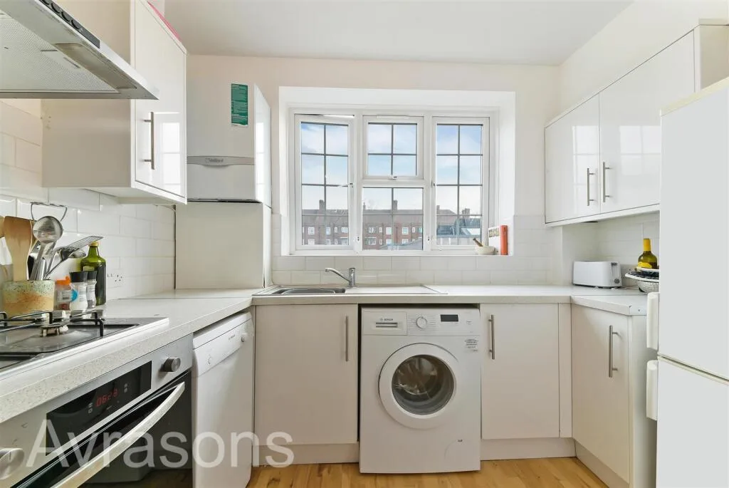 4 bedroom flat for rent