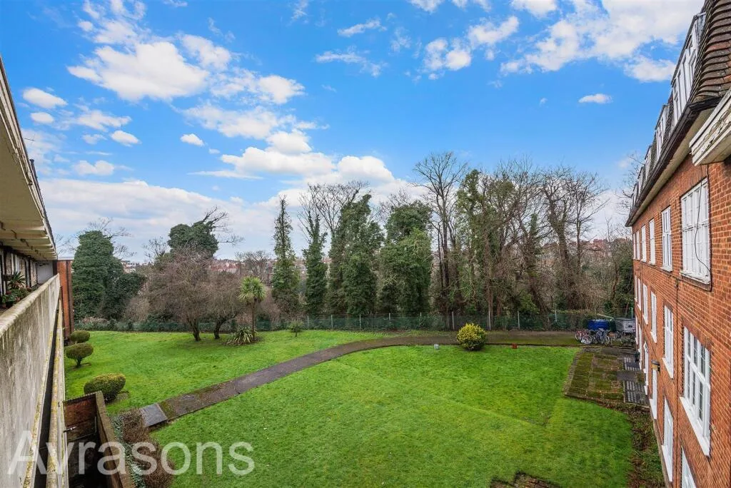 4 bedroom flat for rent