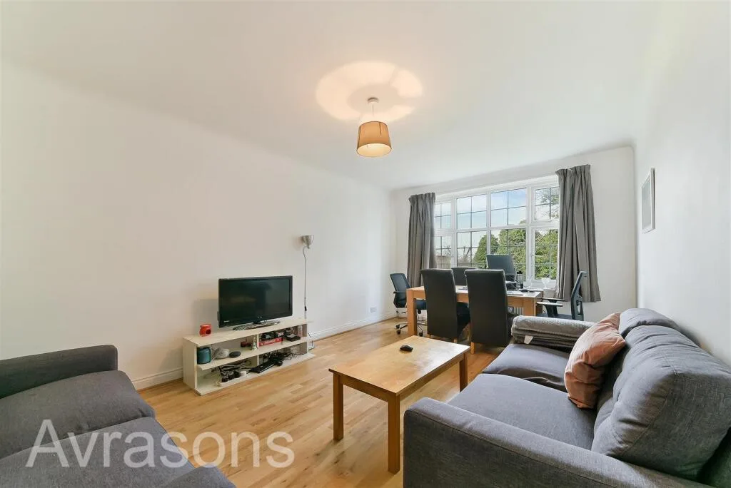 4 bedroom flat for rent