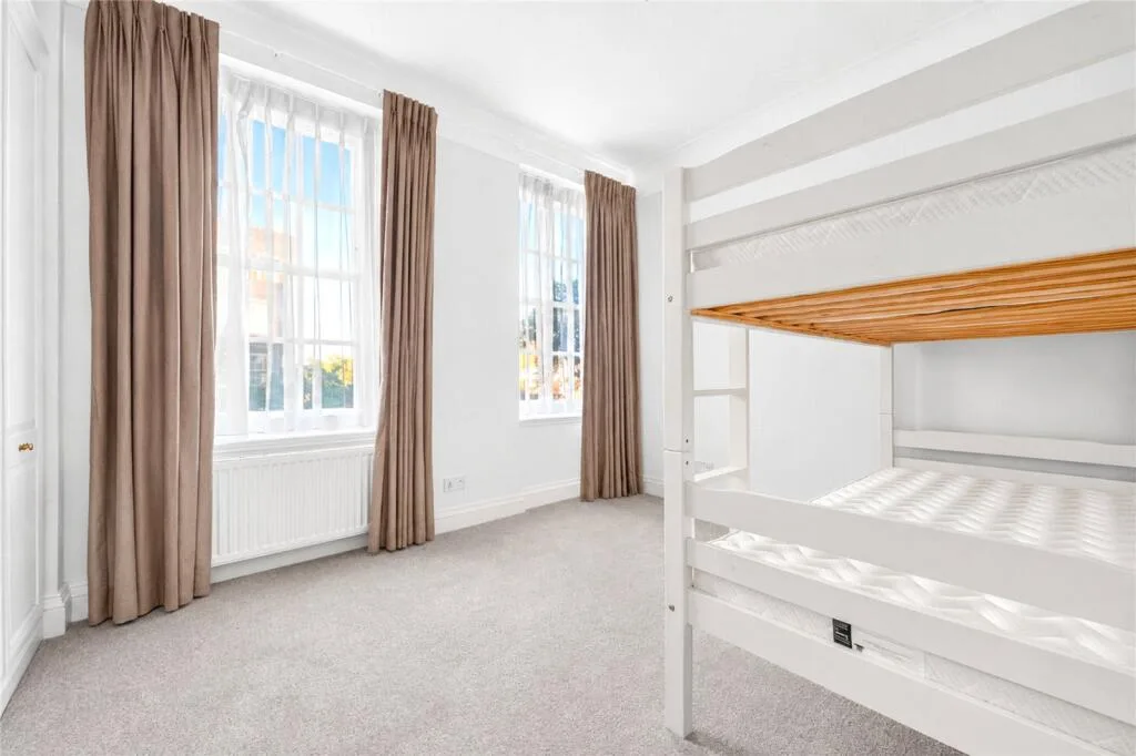 4 bedroom apartment for rent