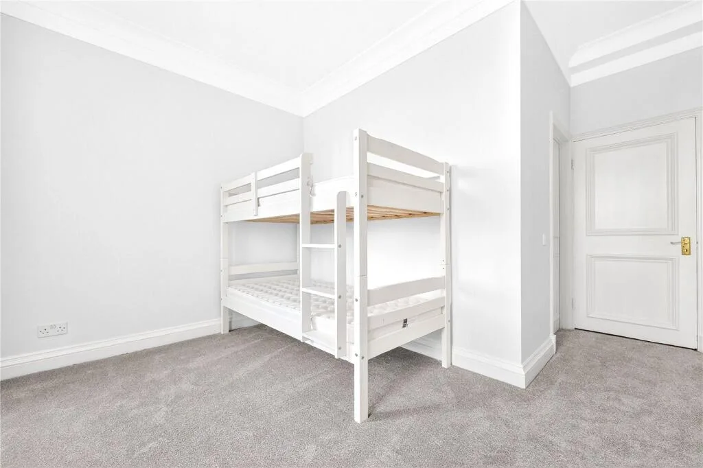 4 bedroom apartment for rent