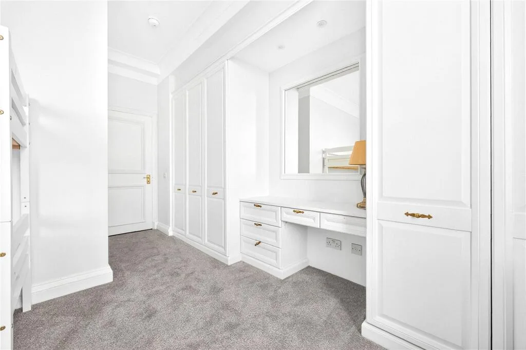4 bedroom apartment for rent