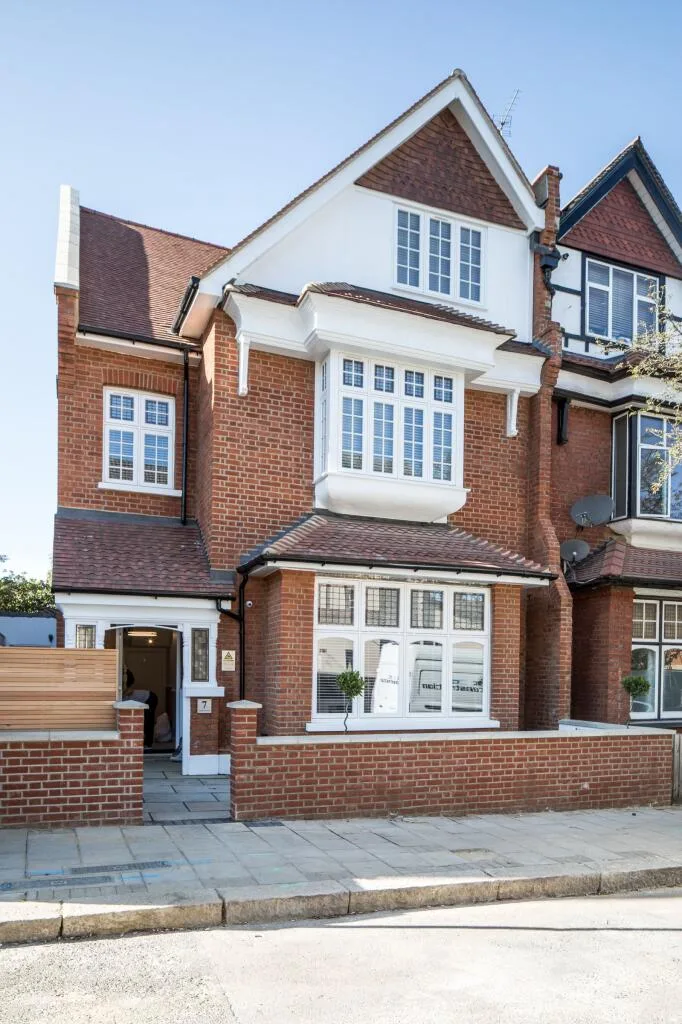 Ground floor studio flat for rent