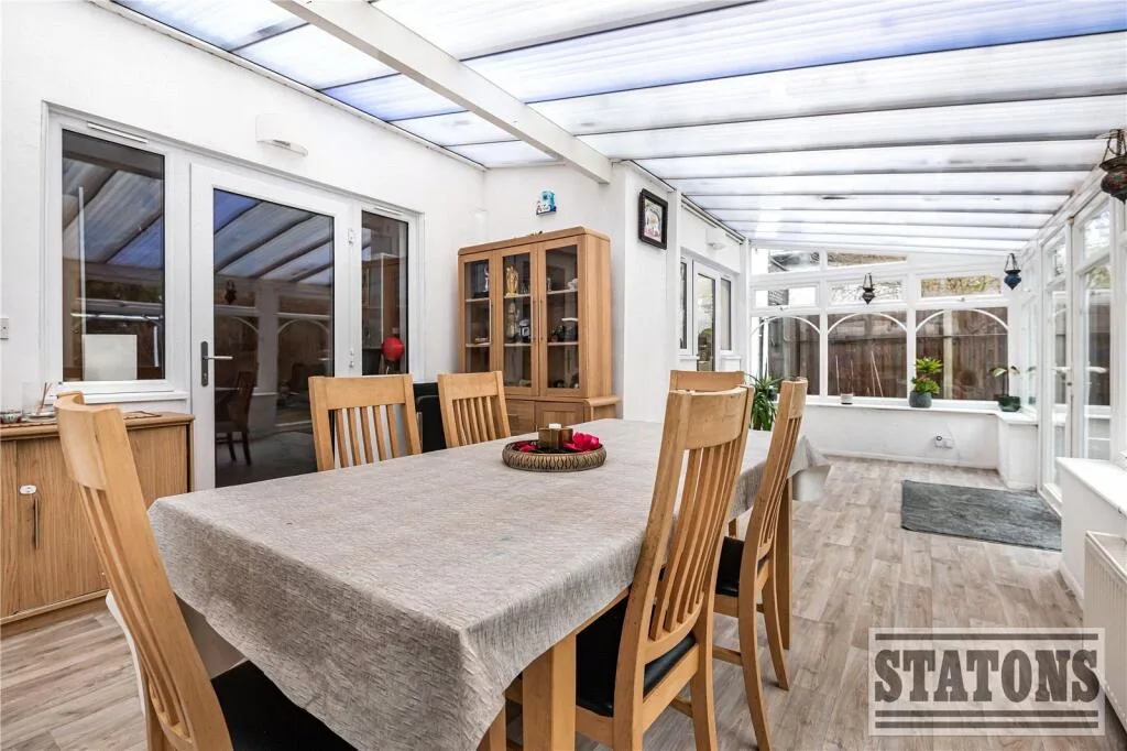 4 bedroom detached house for rent
