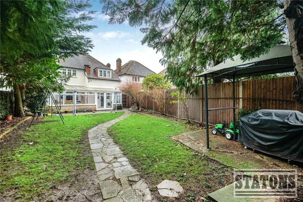 4 bedroom detached house for rent
