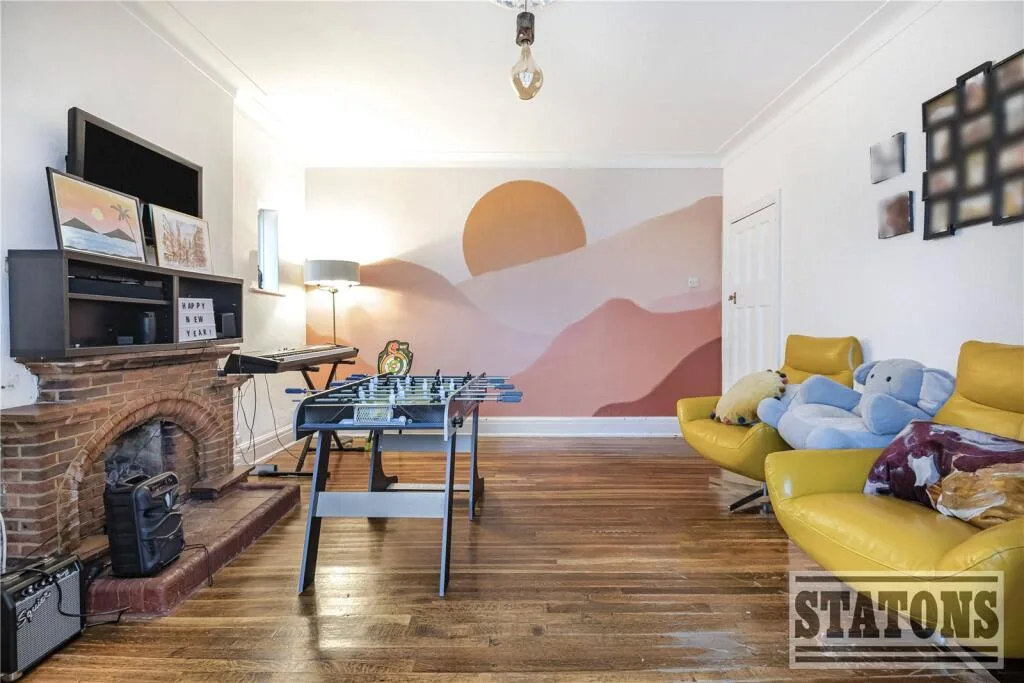 4 bedroom detached house for rent