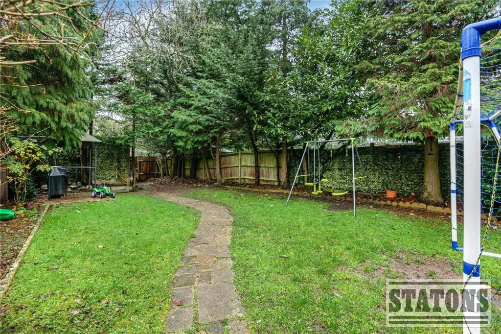 4 bedroom detached house for rent