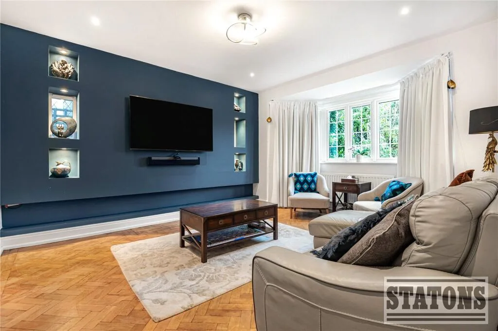 4 bedroom detached house for rent