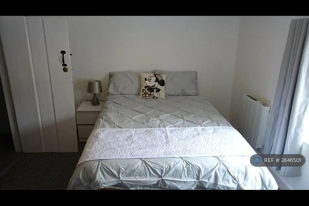3 bedroom semi-detached house for rent