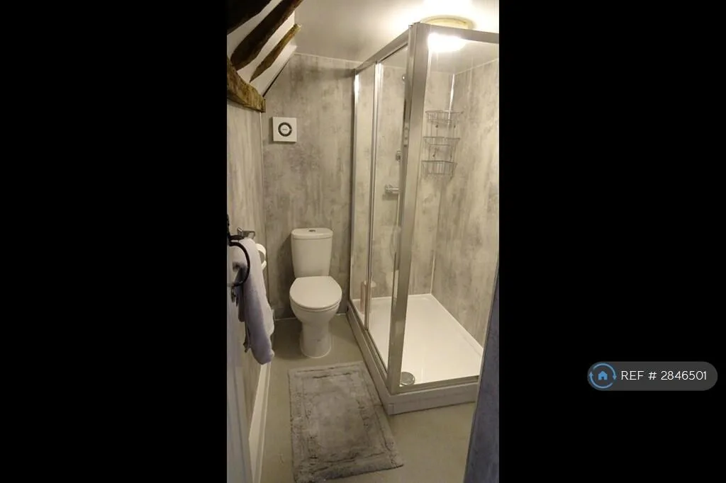 3 bedroom semi-detached house for rent