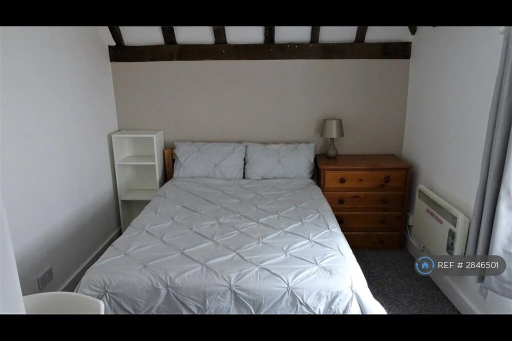 3 bedroom semi-detached house for rent