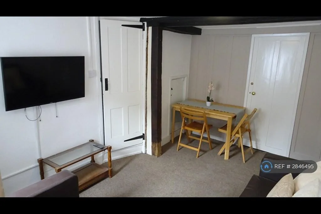 3 bedroom end of terrace house for rent