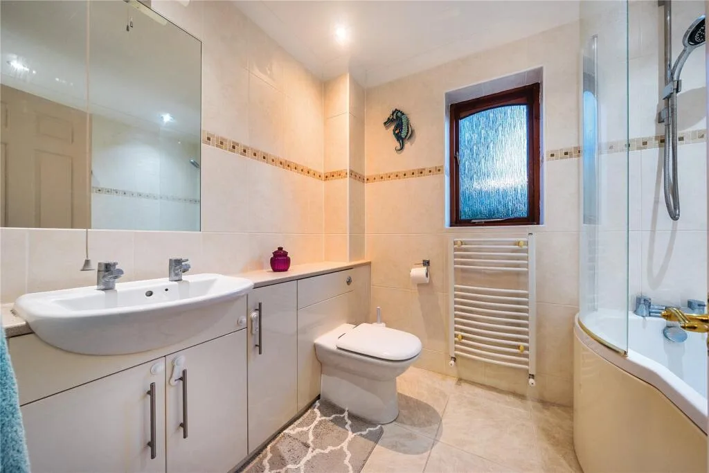 4 bedroom detached house for rent