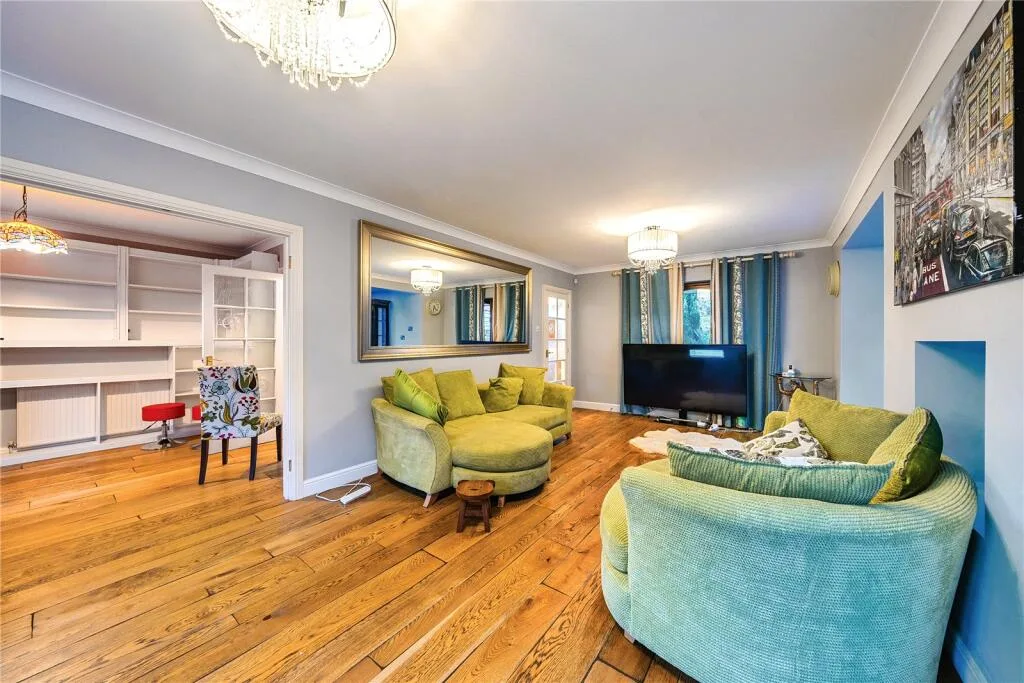 4 bedroom detached house for rent