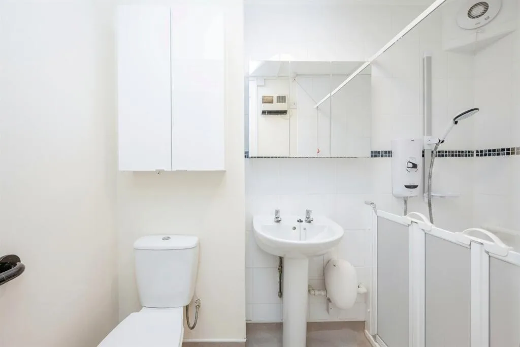 1 bedroom retirement property for rent