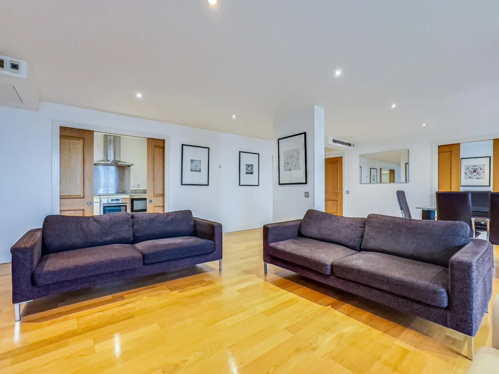 3 bedroom flat for rent