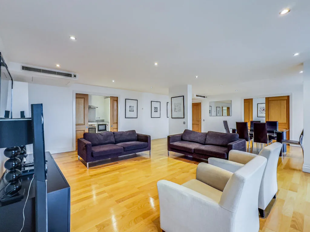 3 bedroom flat for rent