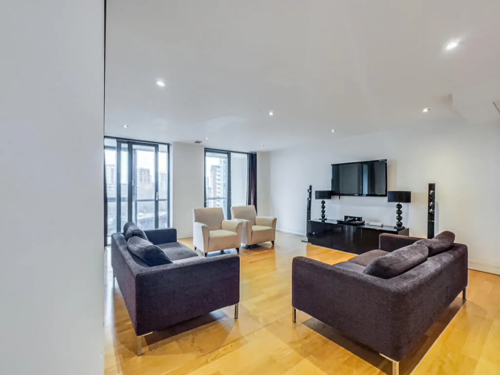 3 bedroom flat for rent