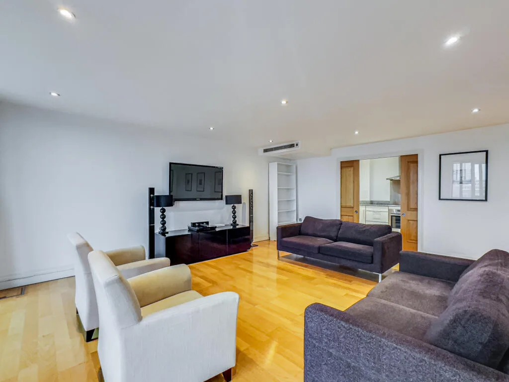 3 bedroom flat for rent
