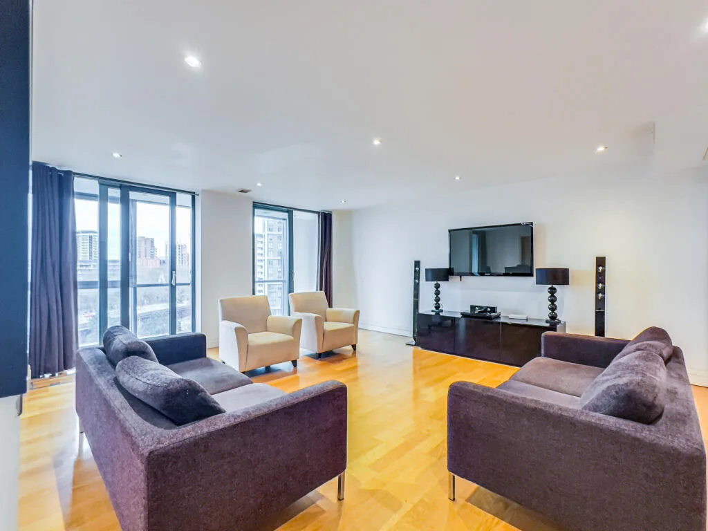 3 bedroom flat for rent