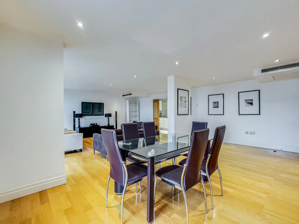 3 bedroom flat for rent