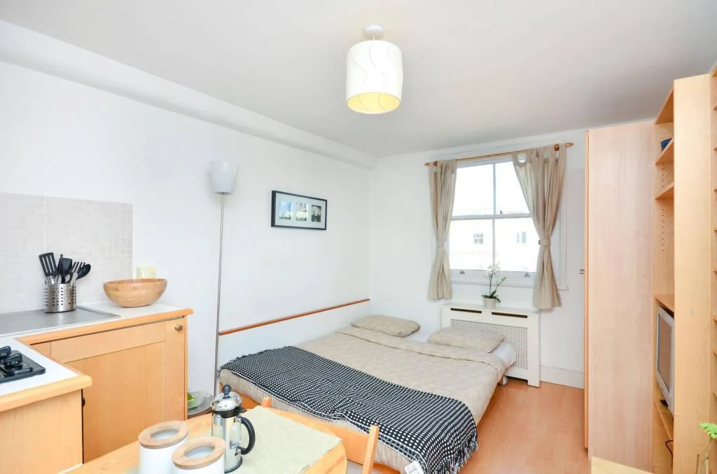 Studio flat for rent