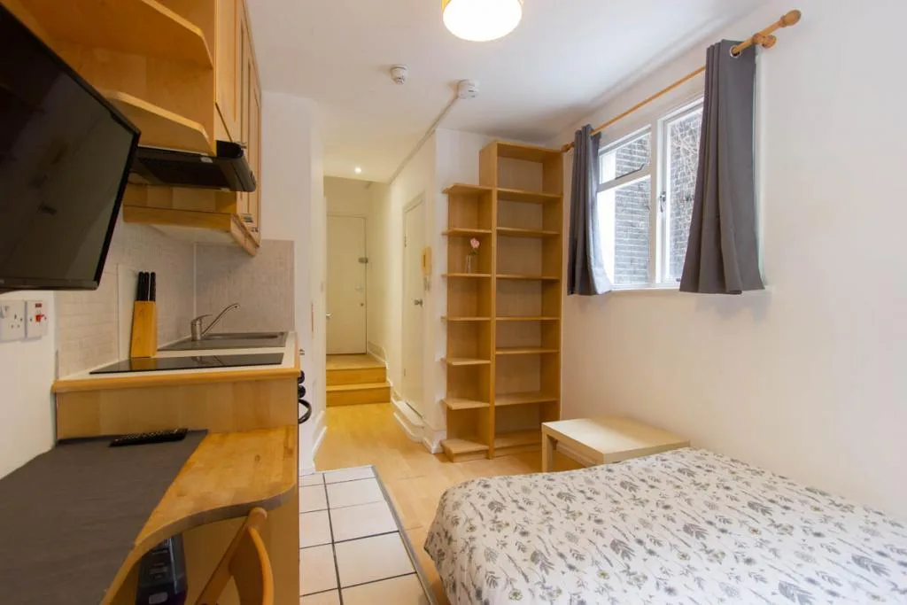 Studio flat for rent
