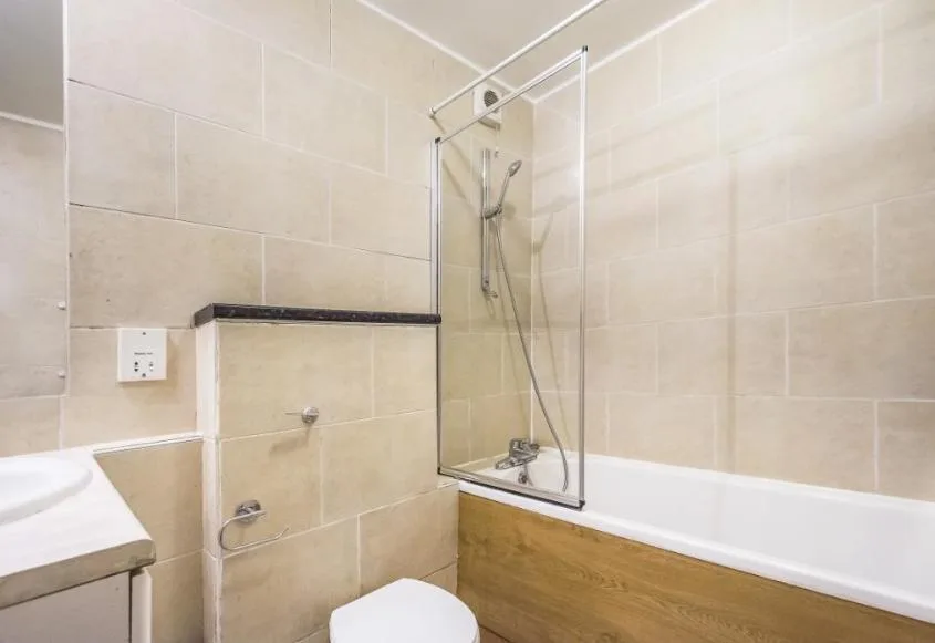 2 bedroom house for rent