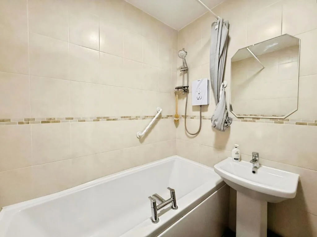 2 bedroom flat for rent