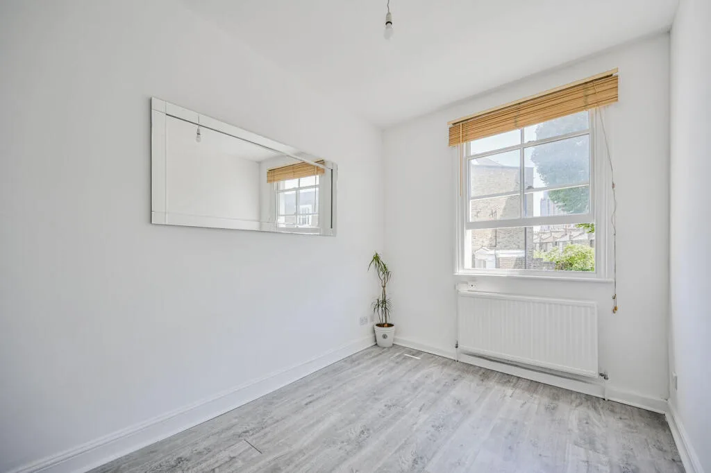 3 bedroom maisonette for rent