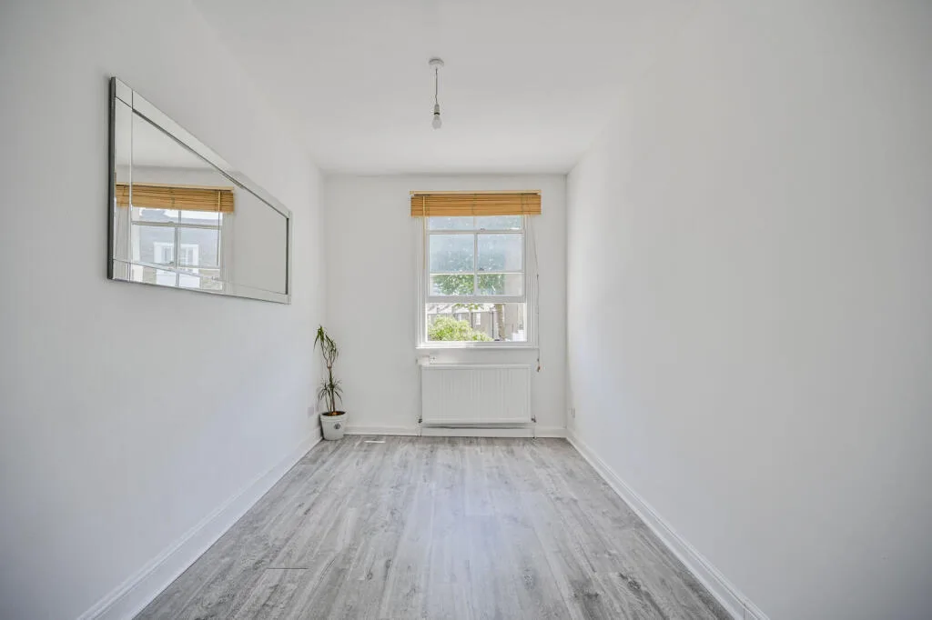 3 bedroom maisonette for rent