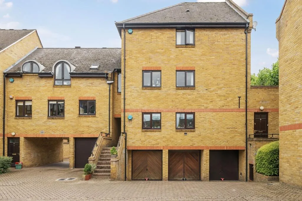 2 bedroom terraced house for rent